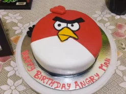 Addictive Angry Bird Fondant Cake - Delivery in Noida, East Delhi, and South-East Delhi