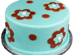 Daisies With Dots Fondant Cake