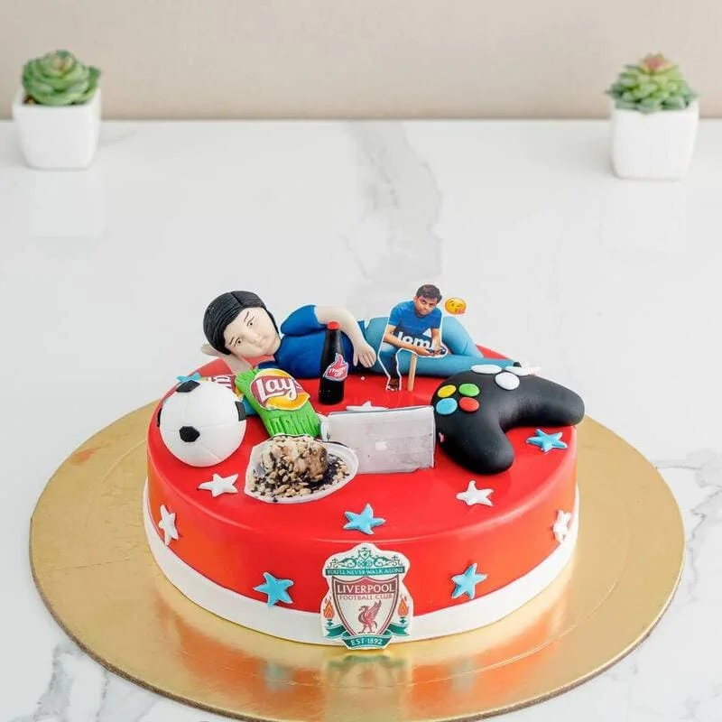 Chilling Liverpool Fan Cake 3 Chilling Liverpool Fan Cake