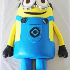 Despicable Me Minion Cake