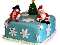 Festive Christmas Fondant Cake