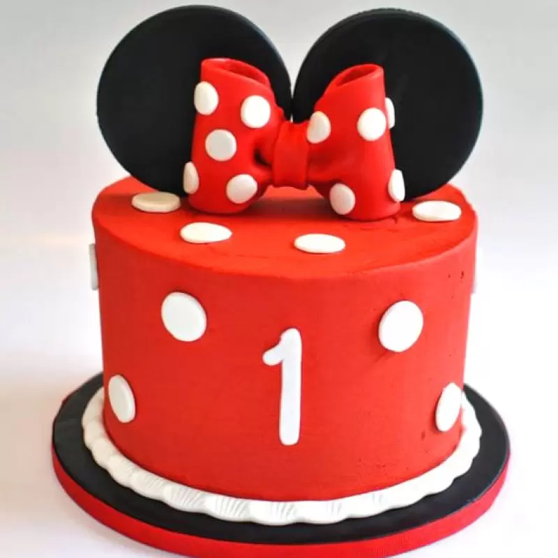 Minnie Mouse Red Fondant Cake 3 Minnie Mouse Red Fondant Cake
