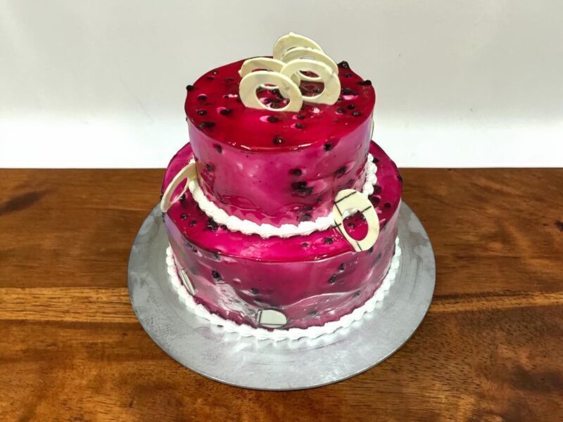 Luxury Blueberry Bliss Designer Cake 3 luxury-blueberry-bliss-designer-cake