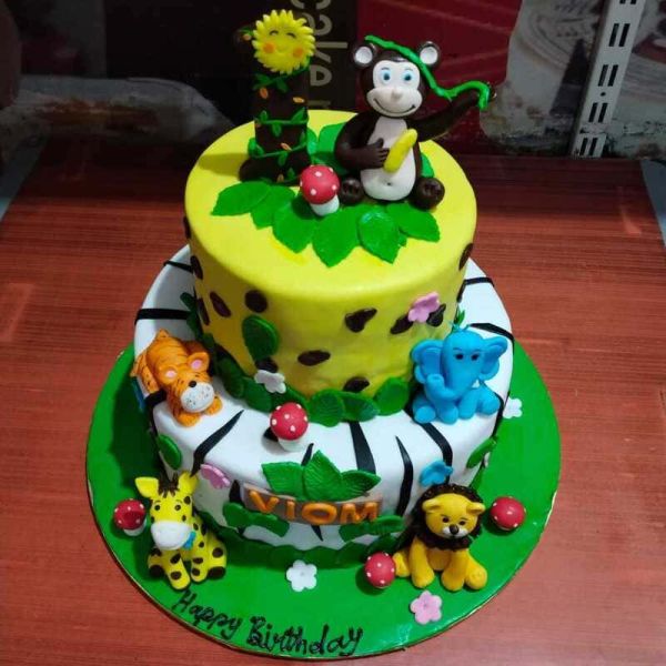 2 Tier Jungle Safari Cake 4 2 Tier Jungle Safari Cake - Image 2