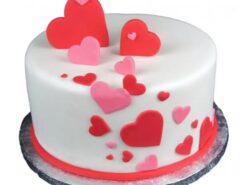 Ravishing Love Fondant Cake
