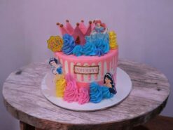 colorful-princess-delight-cake
