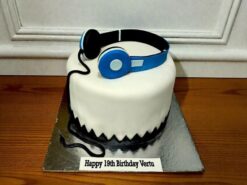 Cool Beats Headphone Fondant Cake