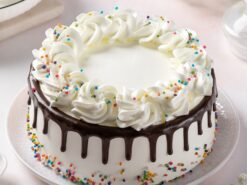 Creamy Drip Chocolate Cake