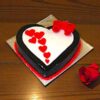 deep in my heart semi fondant cake 2 6ab1b1e08eef9 From LallamTop Cake Shop