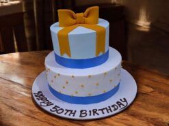 elegant-bow-celebration-cake
