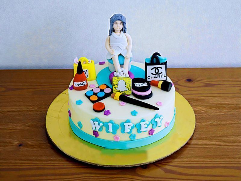 Fashion Delight Fondant Cake 3 Fashion Delight Fondant Cake