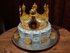 golden-royalty-money-cake