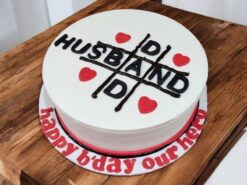 Heartfelt Tic-Tac-Toe Cake