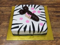 hold-it-and-take-it-naughty-cake