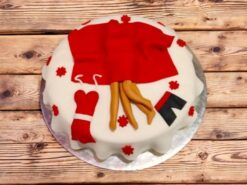 honeymoon-themed-customized-cake