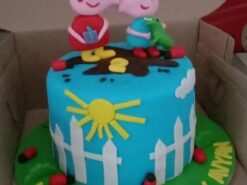 Lovely Peppa Pig Fondant Cake