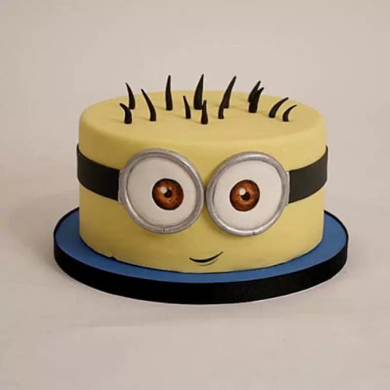 Minion Cartoon Fondant Cake 3 Minion Cartoon Fondant Cake