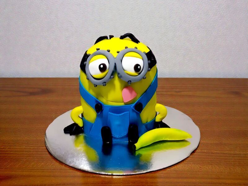Minion Delight Fondant Cake 3 Minion Delight Fondant Cake