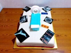 MRI Machine Theme Cake