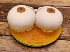 naked-boobs-fondant-cake