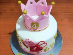Alternative view of Peppa Queen Crown Cake