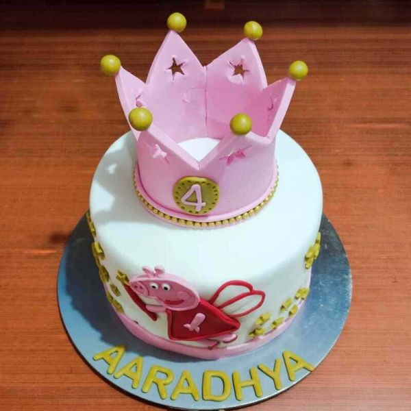 Peppa Queen Crown Cake 4 Peppa Queen Crown Cake - Image 2
