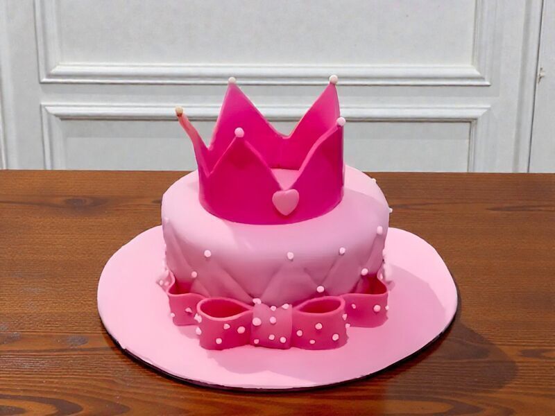 Pink Crown Theme Fondant Cake 3 Pink Crown Theme Fondant Cake