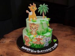 savanna-wildlife-festivity-cake