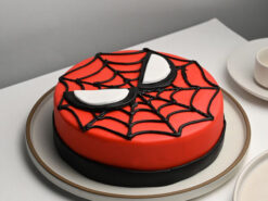 Smacking Fondant Spiderman Cake