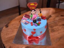 supermom-household-love-cake