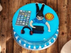 tech-gadget-celebration-cake