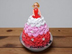 Tri Color Floral Roses Barbie Cake