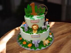 wildlife-tiered-delight-cake