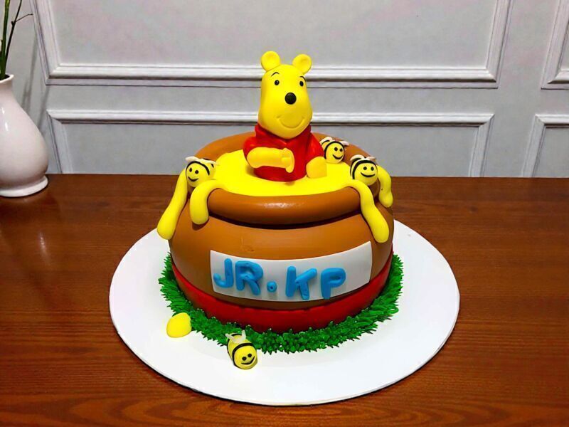 Winnie-the-Pooh Theme Fondant Cake 3 Winnie-the-Pooh Theme Fondant Cake